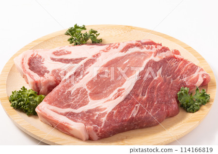 [Okinawa Agu Pork] Pork shoulder loin for steak and cutlet 114166819