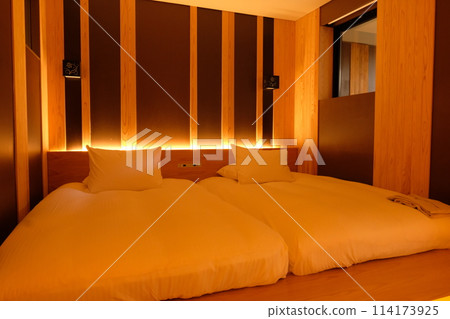 Hotel twin bed Hotel twin bed 114173925