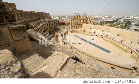 Ancient Roman El Jem Amphitheatre overlooking modern cityscape 114174856
