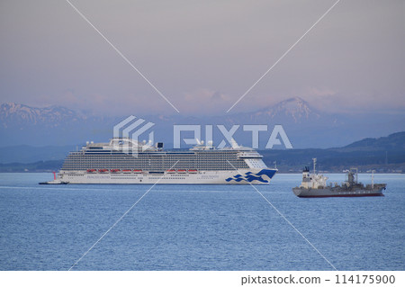 Photographing the cruise ship Royal Princess sailing through Hakodate Bay in Hakodate, Hokkaido in spring Photographing the cruise ship Royal Princess sailing through Hakodate Bay in Hakodate, Hokkaido in spring 114175900