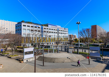 千葉縣浦安市新浦安站前的城市景觀（車站旋轉） 114176191