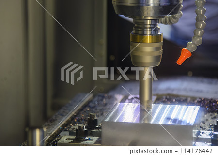 The CNC milling machine rough cutting the injection mold parts by indexable tools. 114176442