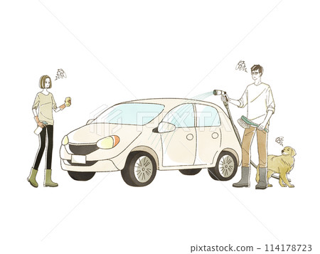 洗車的一男一女錶情困惑 洗車的一男一女錶情困惑 114178723