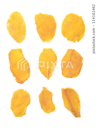 Slices of large sweet dried mangoes isolated on white.Top view 114181462