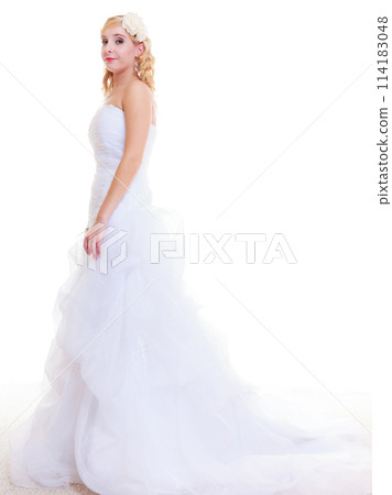 Happy bride posing for marriage photo Happy bride posing for marriage photo 114183048