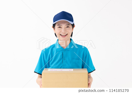 Middle-aged woman, uniform, delivery Middle-aged woman, uniform, delivery 114185270