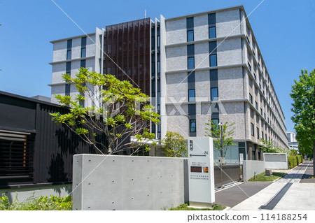 Nakameguro Office of the Tokyo District Court in Meguro Ward, Tokyo Nakameguro Office of the Tokyo District Court in Meguro Ward, Tokyo 114188254