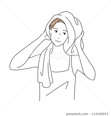 一個女人洗完澡後用毛巾擦頭髮 114189051