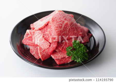Japanese Black Beef Cuttings for Yakiniku 114193790