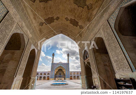 The exquisite art of Jammeh Mosque (Masjed-e Jame), in Isfahan. Iran. 114197637