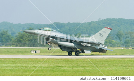 US Air Force F-16 Fighting Falcon landing US Air Force F-16 Fighting Falcon landing 114199661
