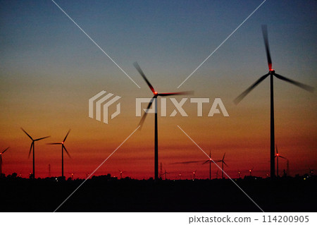 Twilight Wind Turbines and Flickering Lights in Ohio Twilight Wind Turbines and Flickering Lights in Ohio 114200905