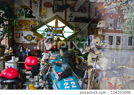 Eclectic Americana Antiques and Collectibles in Louisville Shop Eclectic Americana Antiques and Collectibles in Louisville Shop 114201096