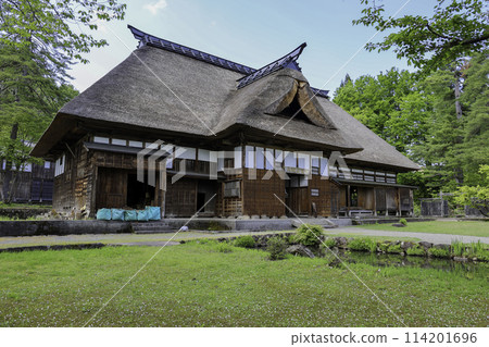 Meguro Residence (left) 114201696