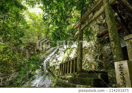 Mitaki Shrine in Gobo City, Wakayama Prefecture Mitaki Shrine in Gobo City, Wakayama Prefecture 114201875
