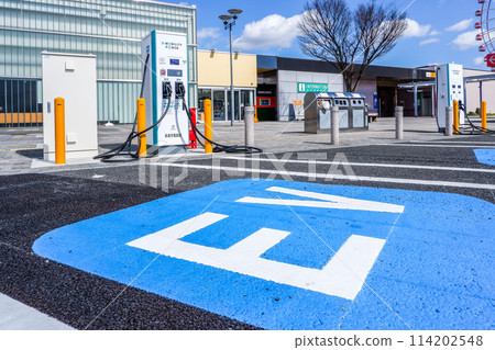 Kariya Highway Oasis Parking lot with EV charging equipment 114202548