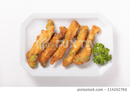 Edamame and dried squid, fried kamaboko 114202768