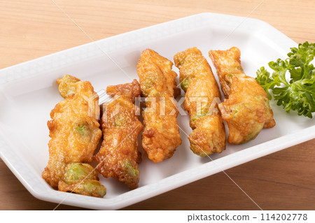 Edamame and dried squid, fried kamaboko 114202778