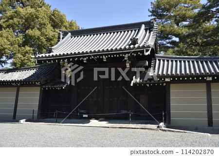 京都御所皇后門 114202870