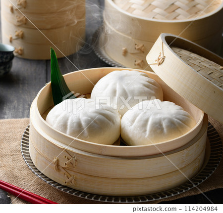 Meat bun (seafood meat bun) A meat bun made with seafood. Meat bun (seafood meat bun) A meat bun made with seafood. 114204984
