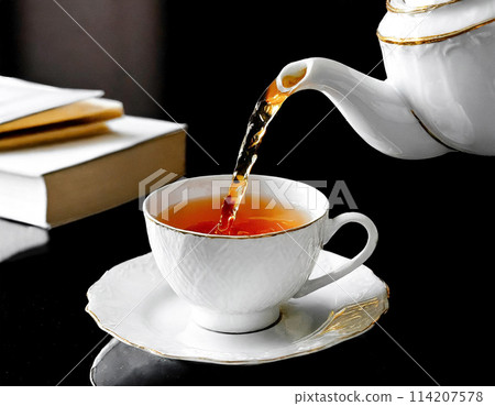 The moment tea is poured into a teacup: the background of a luxurious space 114207578