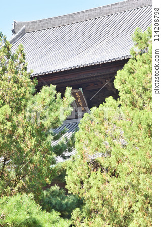 東福寺本堂的匾額 114208798