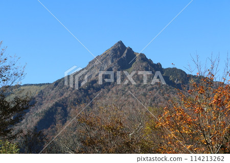 Ishizuchi山系統在秋天 114213262