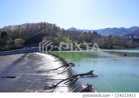青山水壩溢洪道 青山水壩溢洪道 114213913