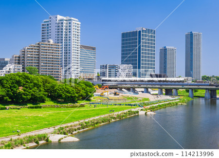 東京二子玉川摩天大樓及玉川春景 114213996