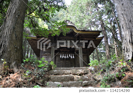 埼玉縣秩父郡皆野町金澤天滿天神宮參拜殿 114214290