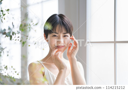 短髮女性護膚 短髮女性護膚 114215212