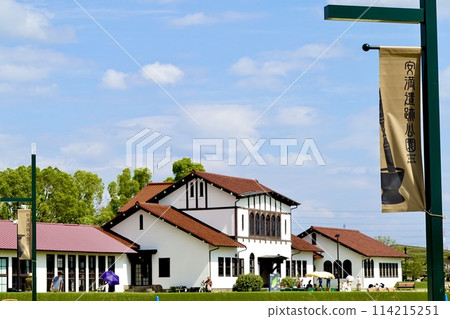 大阪府高槻市海間遺址公園歷史展示館及主樓一景 大阪府高槻市海間遺址公園歷史展示館及主樓一景 114215251