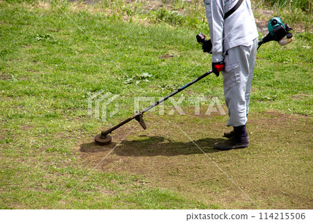 Men who are mowing Men who are mowing 114215506