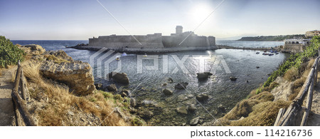 View of the Aragonese Castle, Isola di Capo Rizzuto, Italy 114216736