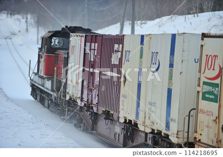 石北本線 奧白瀧 JR 貨運 DD51-1150（鷲別）+ Koki + DD51-1166 114218695