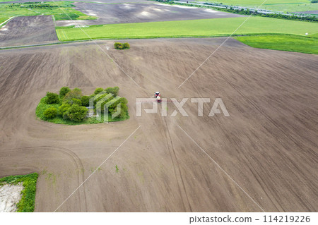 tractor spraying aerosol tractor spraying aerosol 114219226
