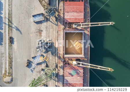 loading grain for export loading grain for export 114219229