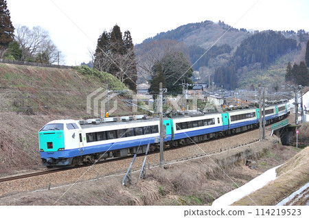 北陸本線 五十鈴栗栗 JR東日本 485系 R26編組(新潟) 北越 北陸本線 五十鈴栗栗 JR東日本 485系 R26編組(新潟) 北越 114219523