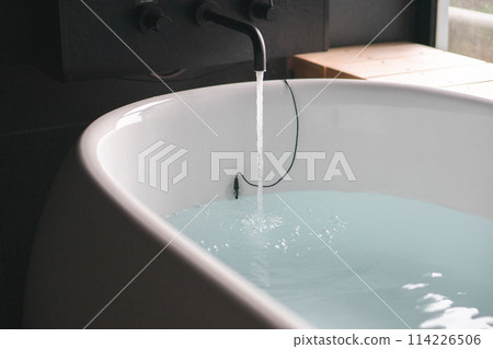 Luxury hotel bathtub, white 114226506