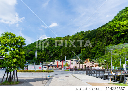 Tokyo: The beautifully maintained Takaosanguchi Station 114226887