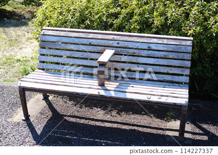 Old bench Old bench 114227337