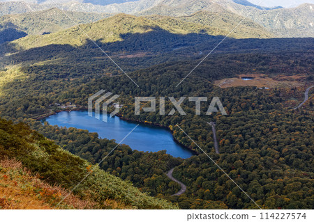 從栗子山/天滿嶺看到的須川湖 從栗子山/天滿嶺看到的須川湖 114227574