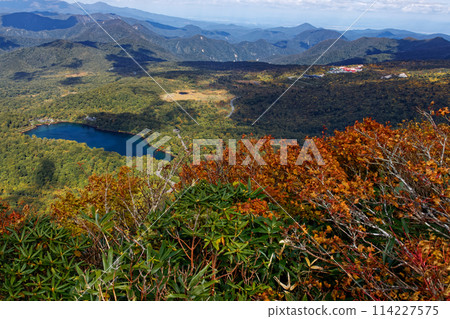 從栗子山/天滿嶺看到的須川湖 114227575