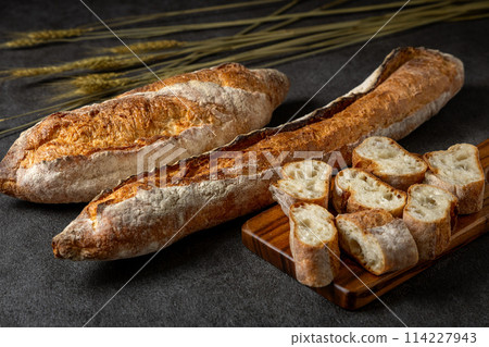 Baguette Baguette 114227943