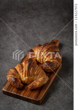 Croissant  114227972