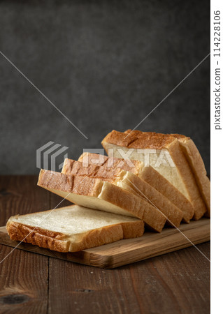 普通麵包 114228106