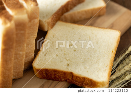 Plain bread Plain bread 114228110