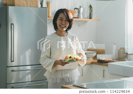 female, females, woman 114229634