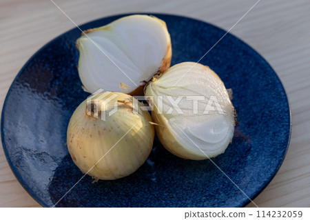 New onions in season (April) 114232059
