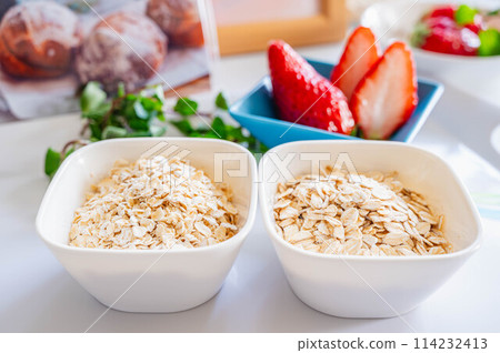 兩種燕麥片 兩種燕麥片 114232413